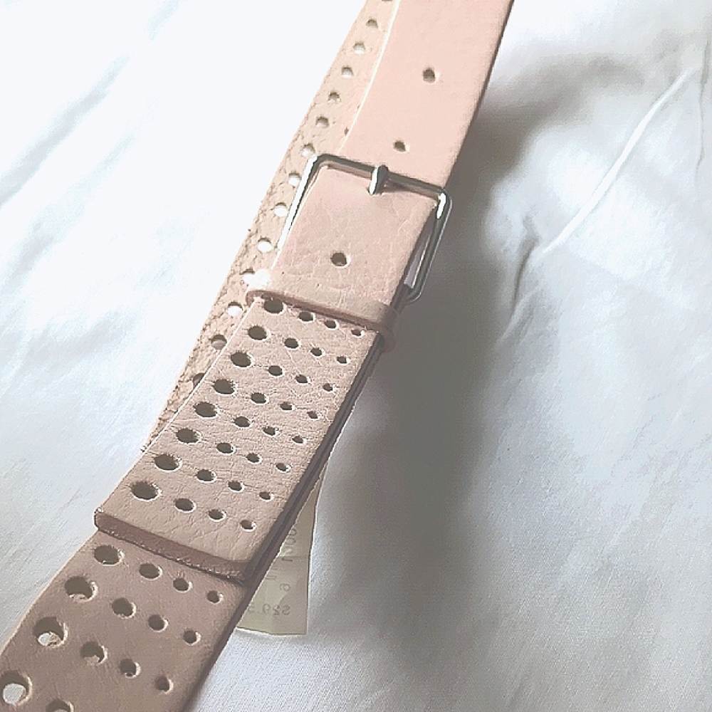 Ladies Gap Leather Belt